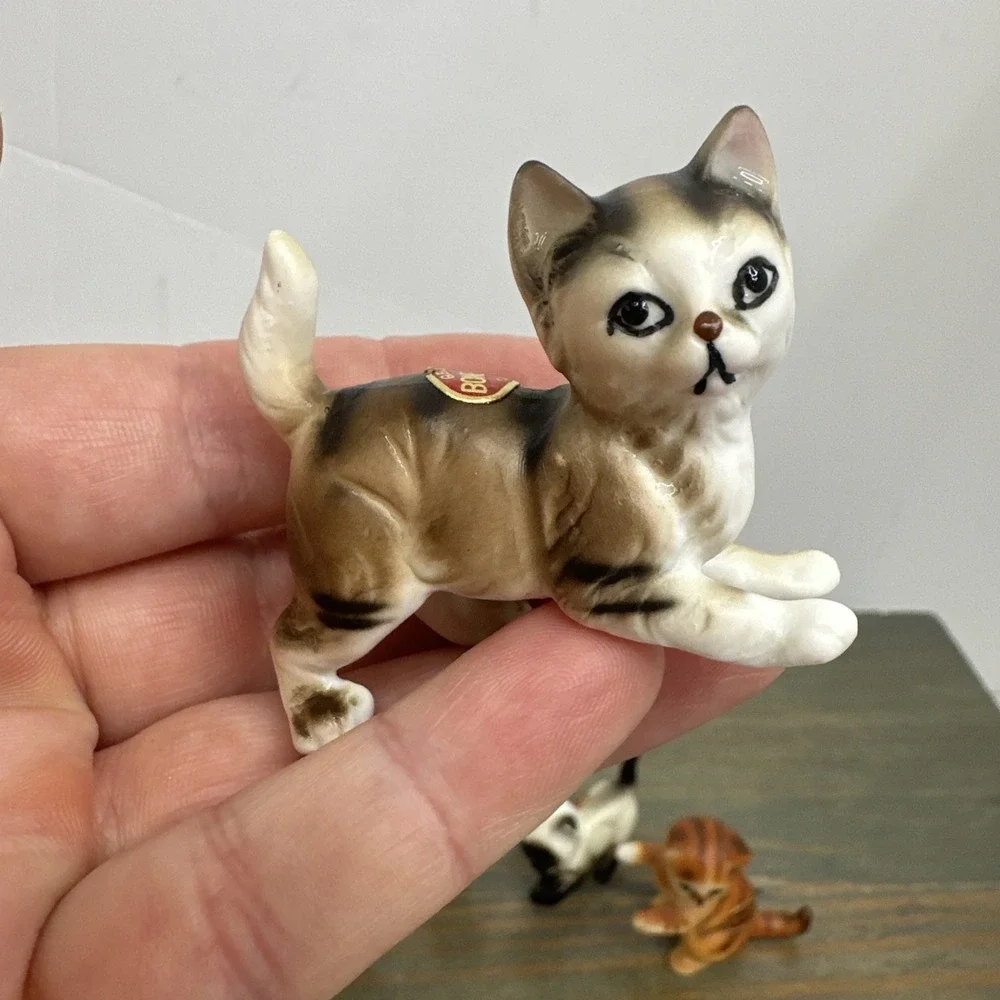 Lot 5 Vintage Bone China cat Miniatures Playful Kittens made Japan Foil Stickers